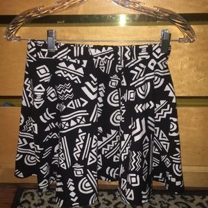 Forever 21 Black & White Skirt